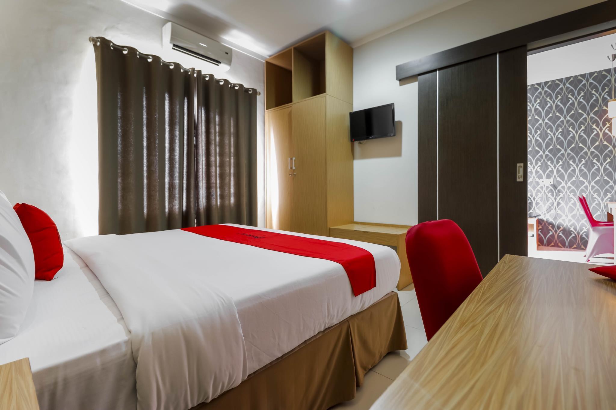 Reddoorz Plus Near Pantai Losari Macáçar Exterior foto