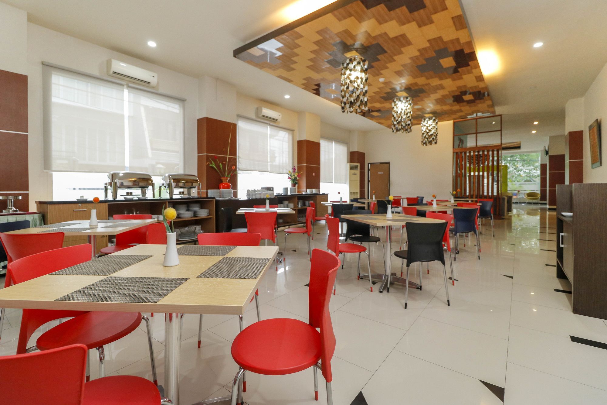 Reddoorz Plus Near Pantai Losari Macáçar Exterior foto